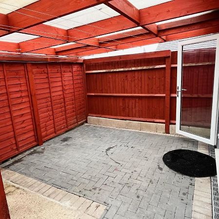 Full Studio Near Heathrow Airport & London 헤이스 외부 사진